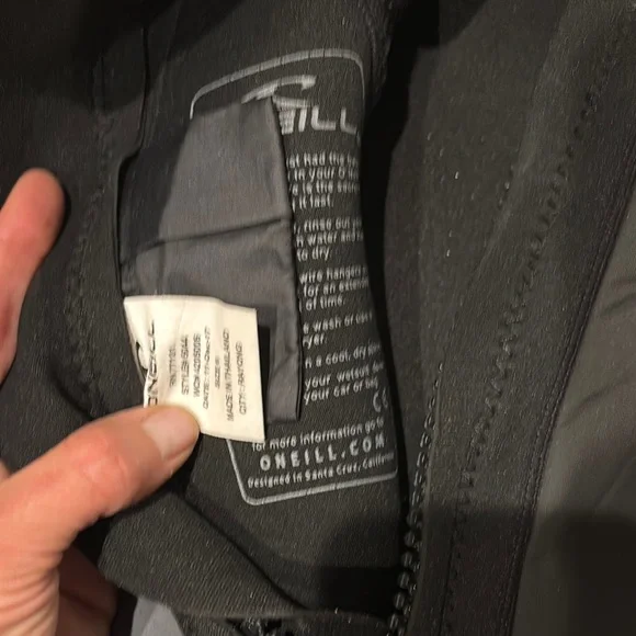 O'Neill Black and Gray Wetsuit kids 6 3/2 - Picture 2 of 3